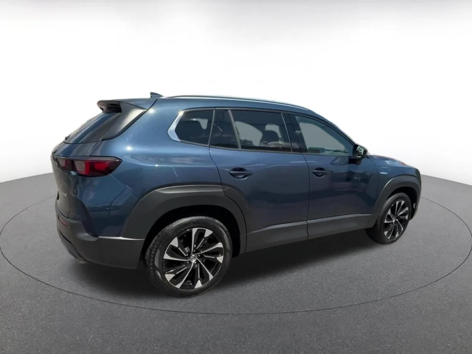 2025 Mazda CX-50 - Image 16 of 31