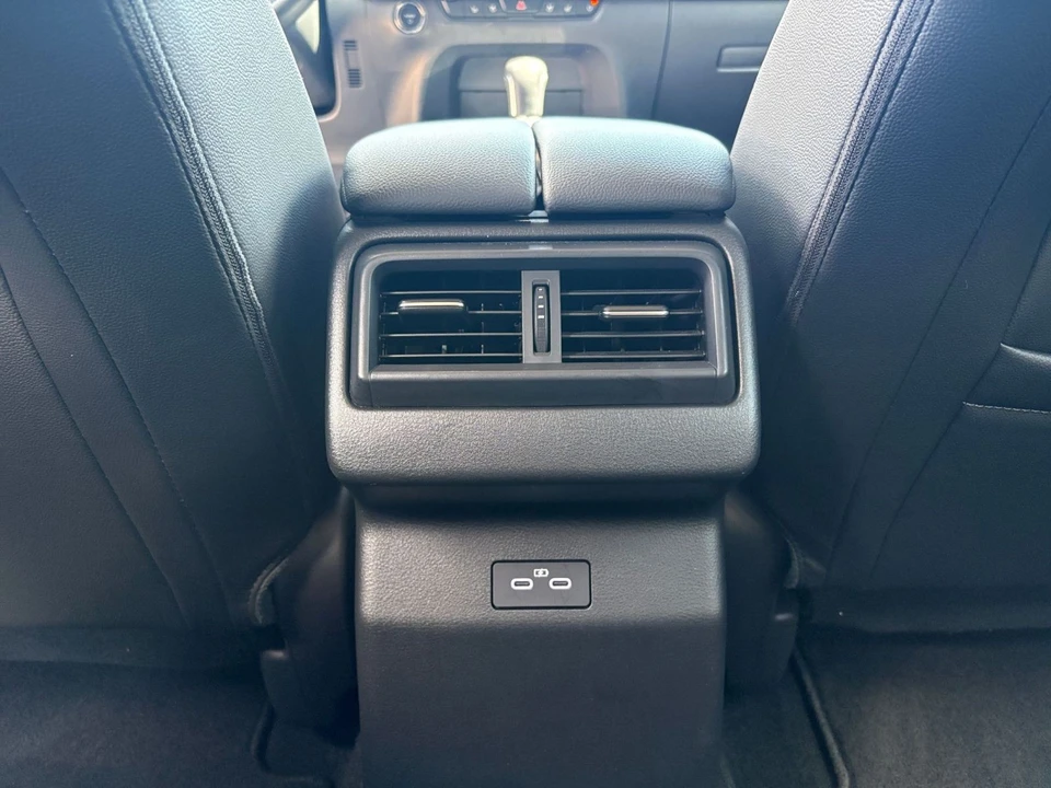 2025 Mazda CX-50 - Image 26 of 31