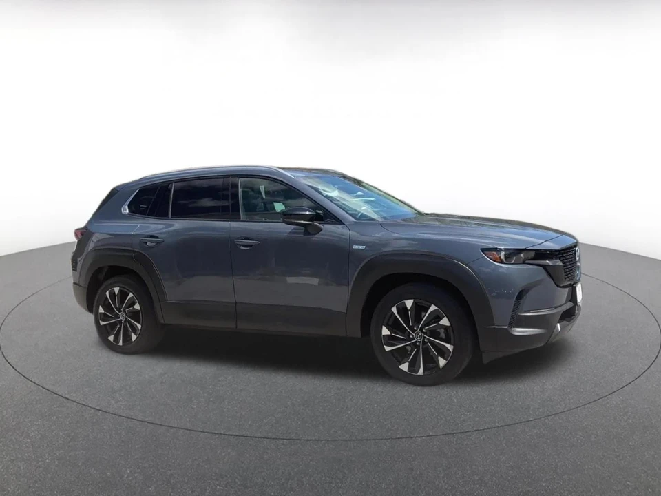 2025 Mazda CX-50 - Image 2 of 31
