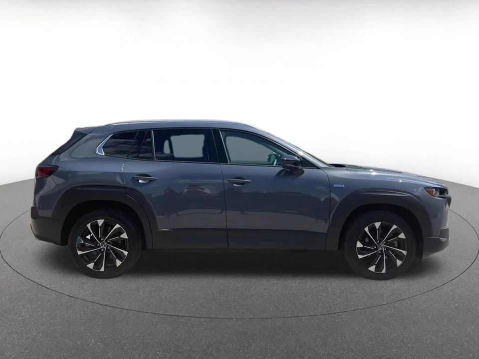 2025 Mazda CX-50 - Image 13 of 31