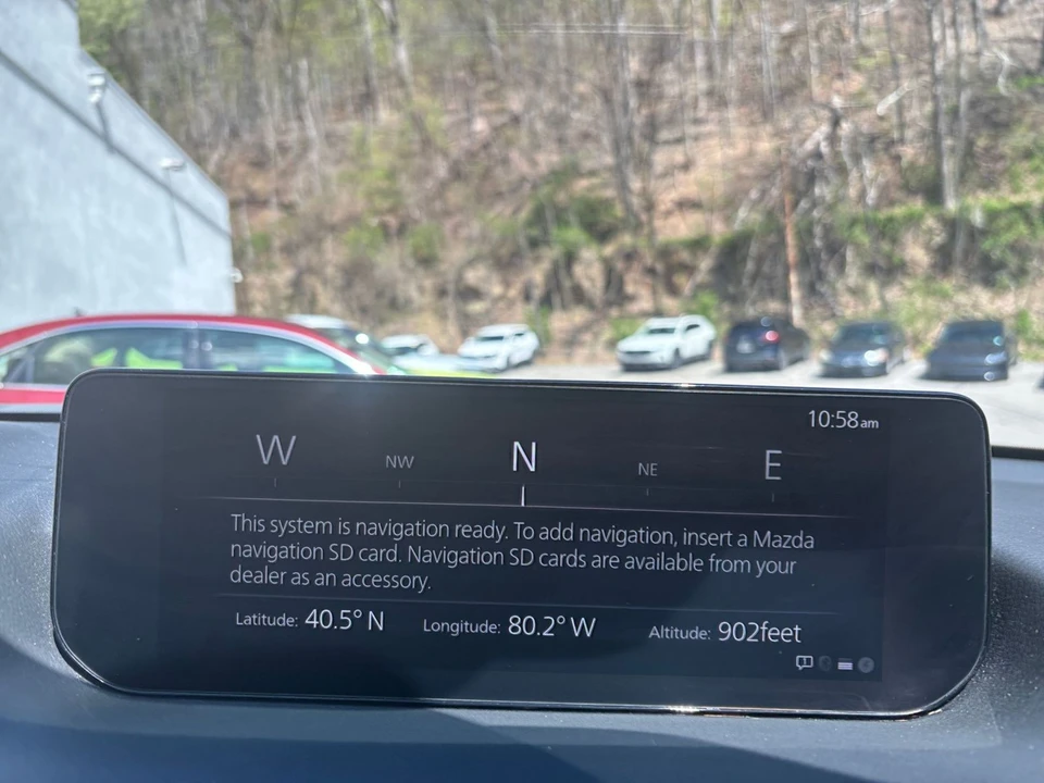 2025 Mazda CX-50 - Image 17 of 31