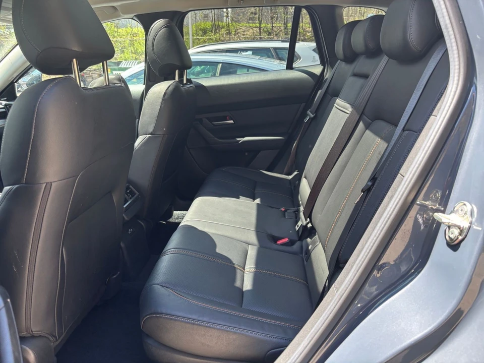 2025 Mazda CX-50 - Image 24 of 31