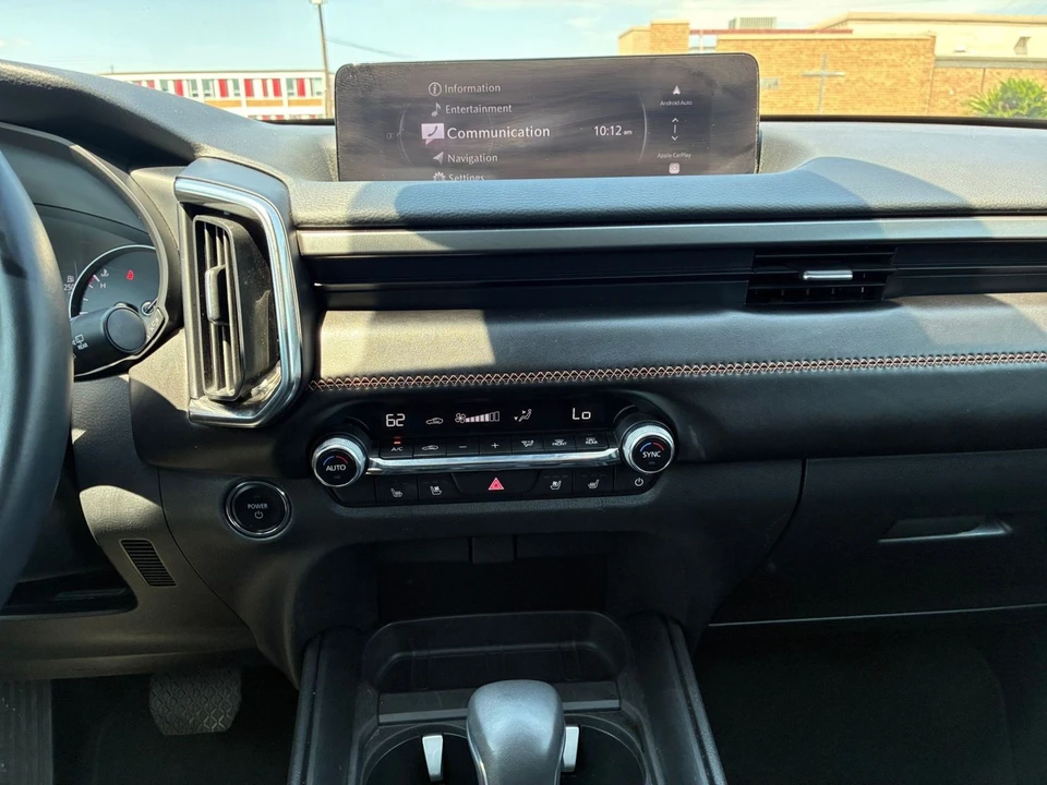 2025 Mazda CX-50 - Image 19 of 31