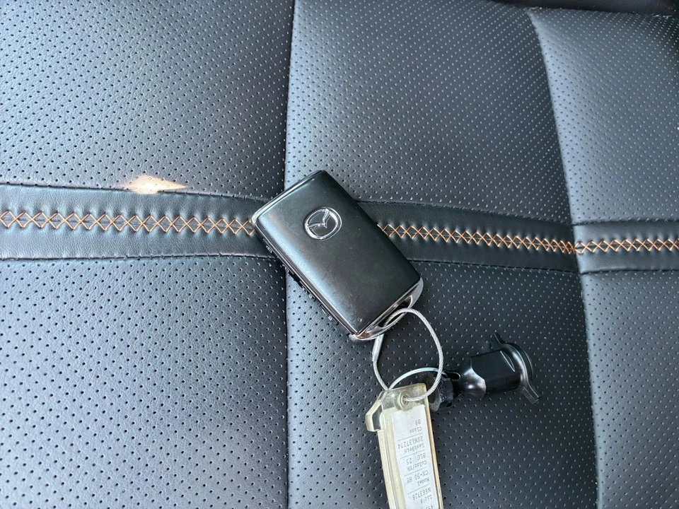 2025 Mazda CX-50 - Image 23 of 31