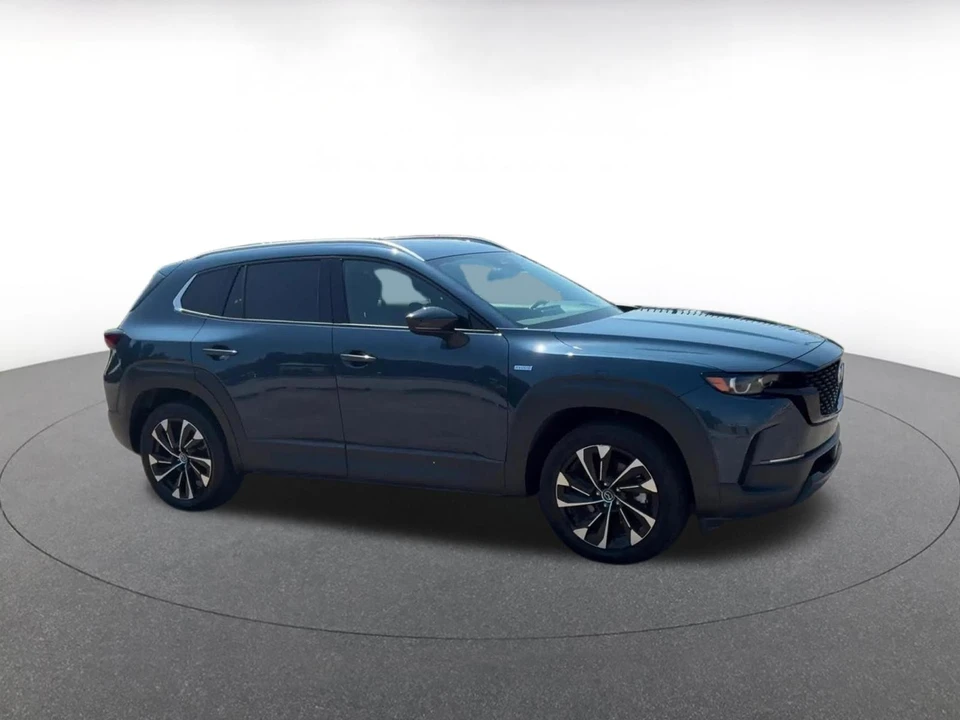 2025 Mazda CX-50 - Image 2 of 31
