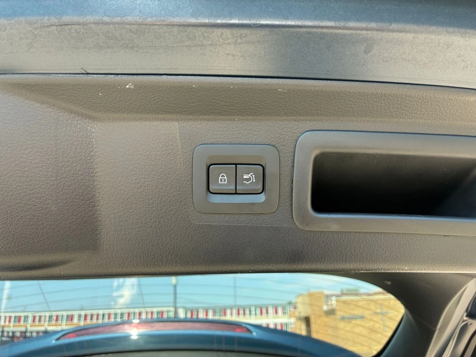 2025 Mazda CX-50 - Image 25 of 31