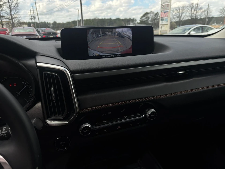 2025 Mazda CX-50 - Image 26 of 31