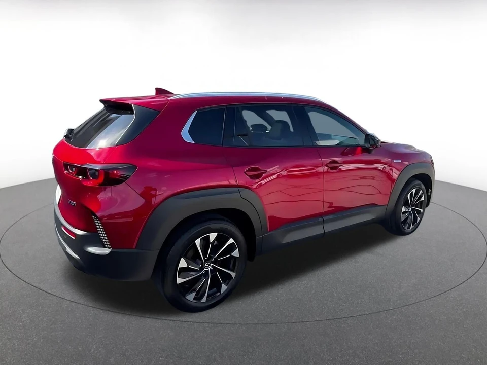 2025 Mazda CX-50 - Image 16 of 31