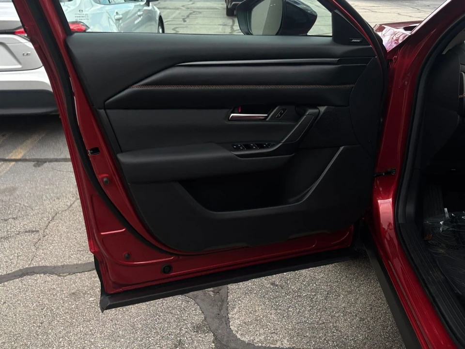 2025 Mazda CX-50 - Image 20 of 31