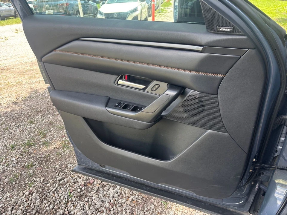 2025 Mazda CX-50 - Image 20 of 31