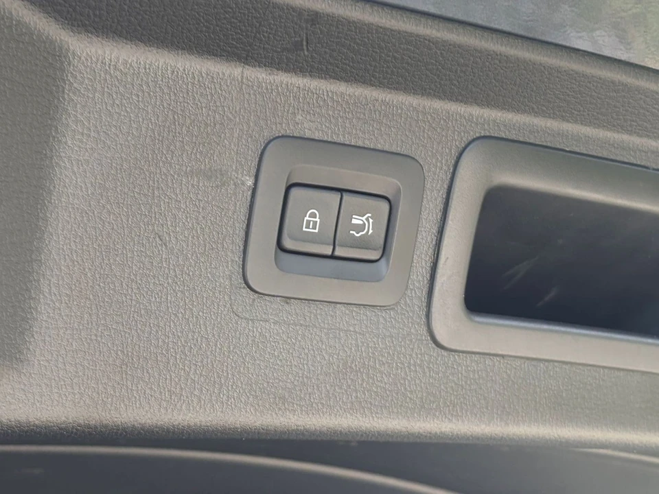 2025 Mazda CX-50 - Image 27 of 31