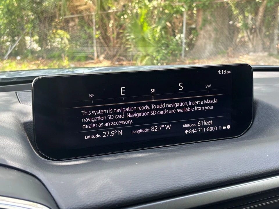 2025 Mazda CX-50 - Image 22 of 31