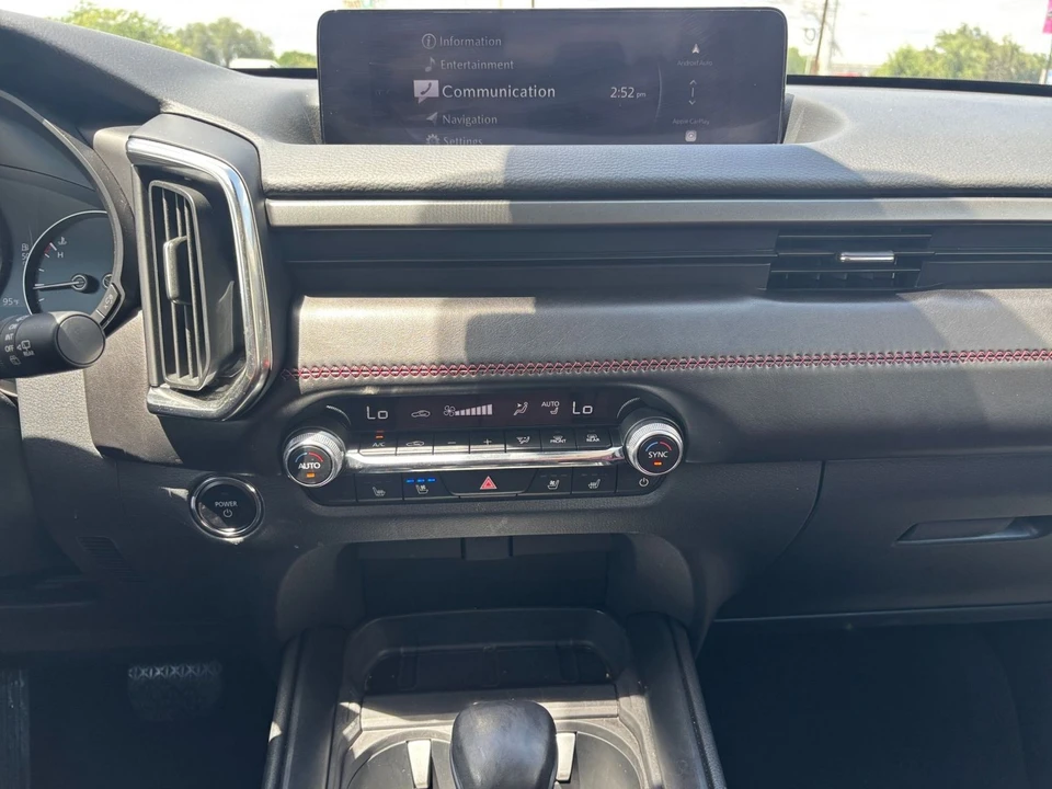 2025 Mazda CX-50 - Image 19 of 31
