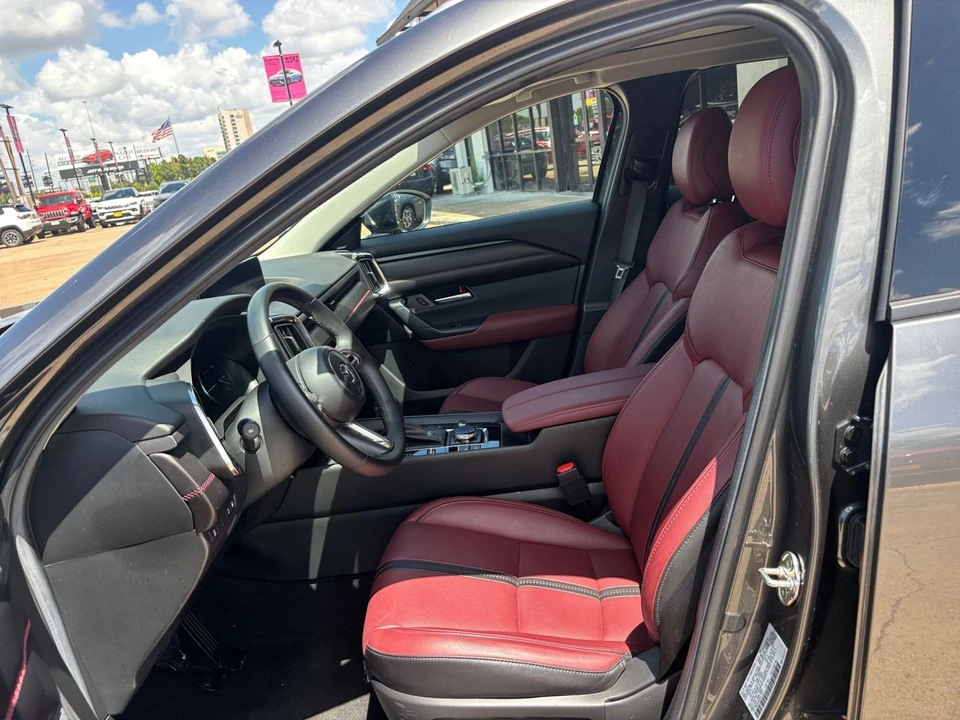 2025 Mazda CX-50 - Image 30 of 31