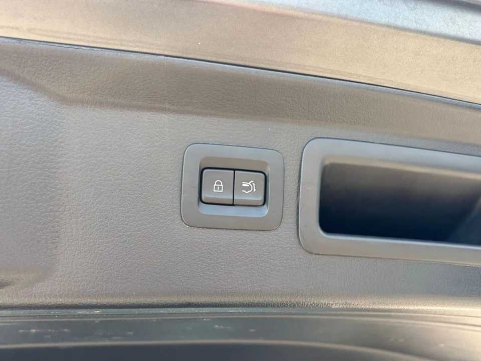 2025 Mazda CX-50 - Image 25 of 31
