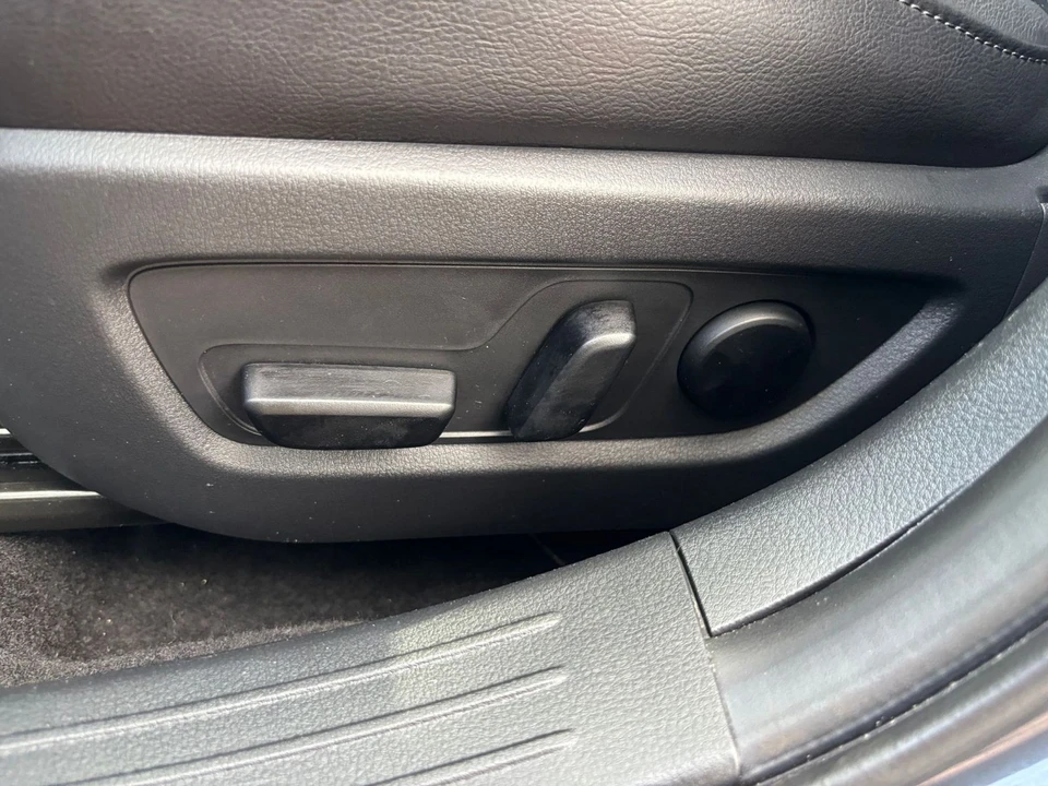 2025 Mazda CX-50 - Image 25 of 31