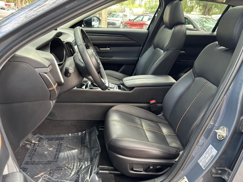 2025 Mazda CX-50 - Image 26 of 31