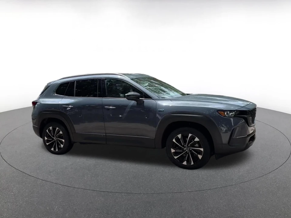 2025 Mazda CX-50 - Image 2 of 31