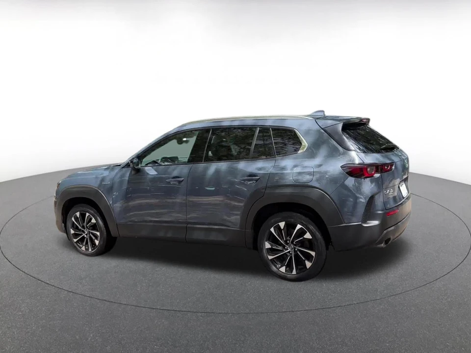 2025 Mazda CX-50 - Image 9 of 31
