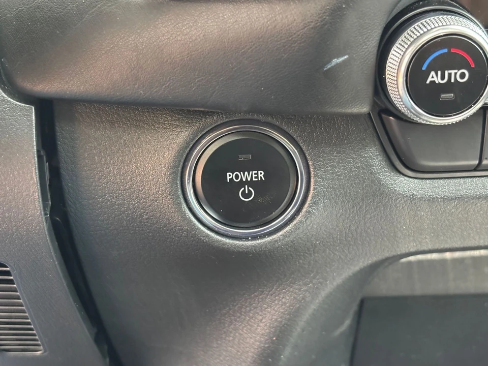 2025 Mazda CX-50 - Image 23 of 31