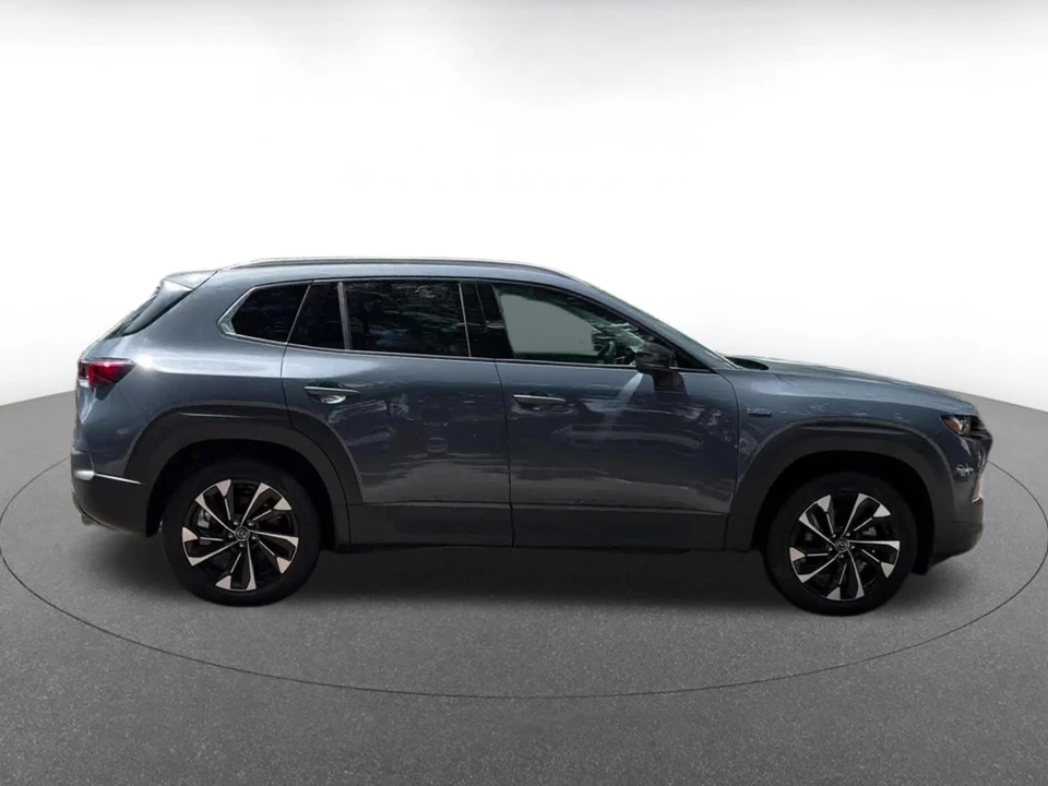 2025 Mazda CX-50 - Image 15 of 31