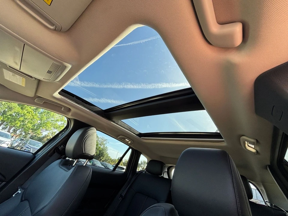 2025 Mazda CX-50 - Image 29 of 31