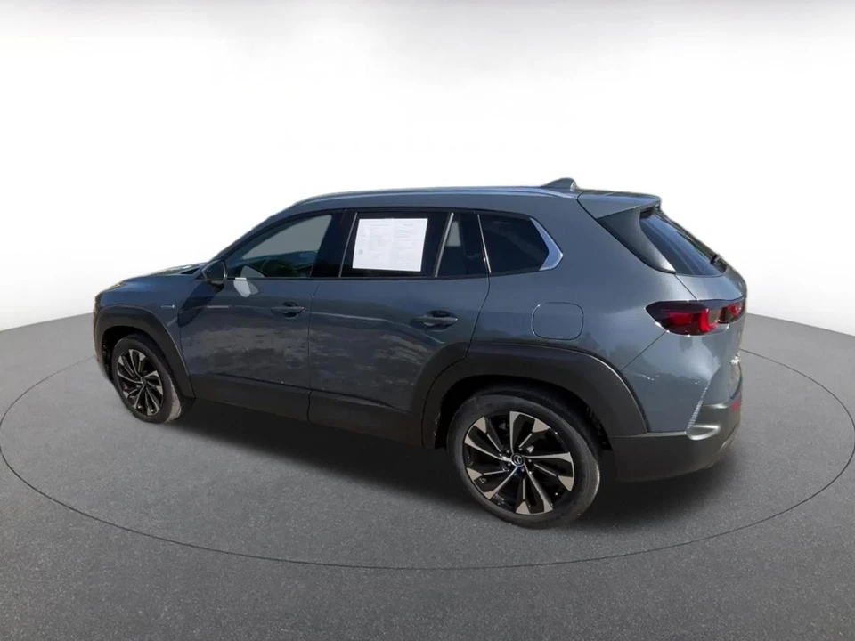 2025 Mazda CX-50 - Image 9 of 31