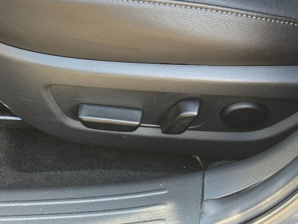 2025 Mazda CX-50 - Image 22 of 31