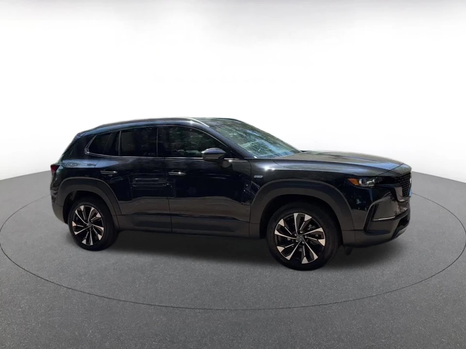 2025 Mazda CX-50 - Image 2 of 31