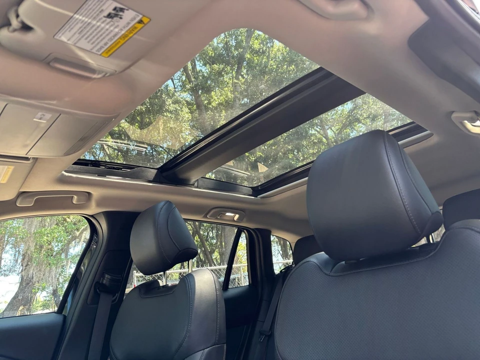 2025 Mazda CX-50 - Image 28 of 31