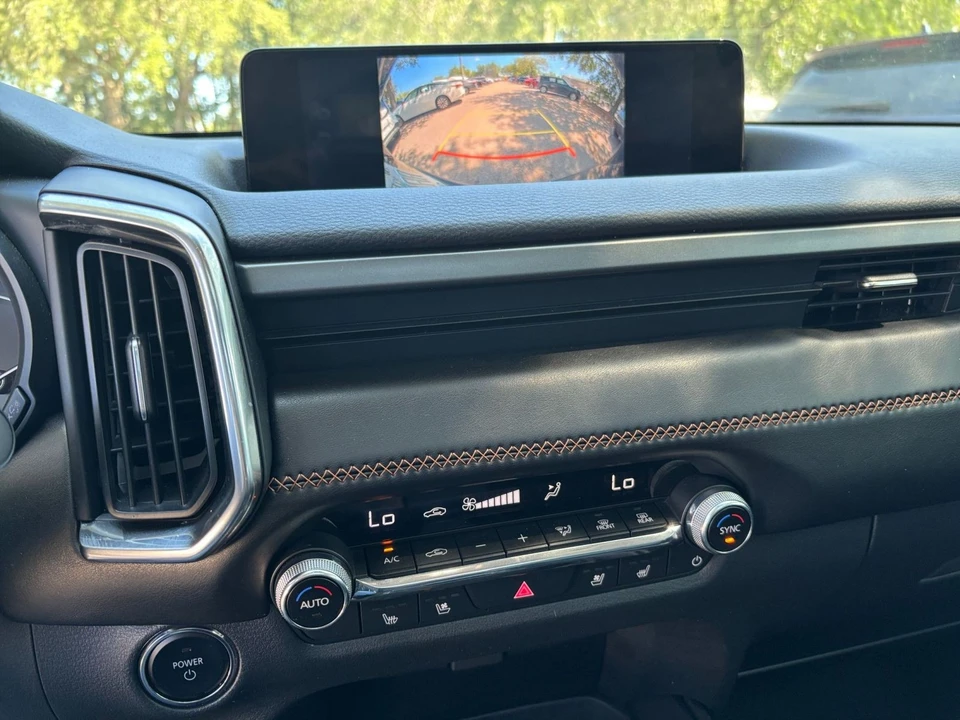 2025 Mazda CX-50 - Image 16 of 31