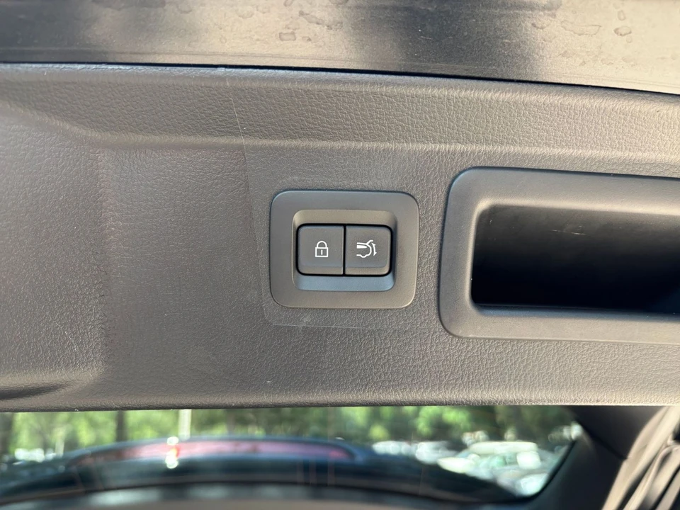 2025 Mazda CX-50 - Image 22 of 31
