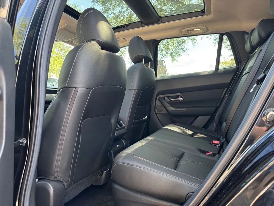 2025 Mazda CX-50 - Image 25 of 31
