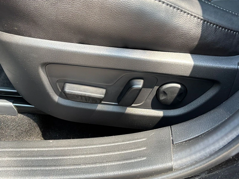 2025 Mazda CX-50 - Image 21 of 31
