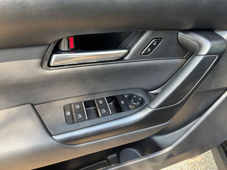 2025 Mazda CX-50 - Image 17 of 31