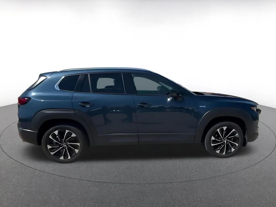 2025 Mazda CX-50 - Image 15 of 31