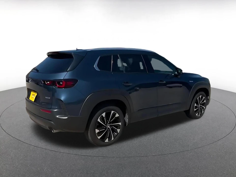 2025 Mazda CX-50 - Image 14 of 31