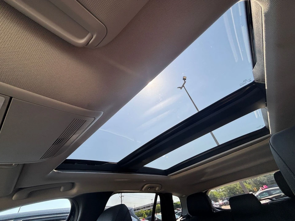 2025 Mazda CX-50 - Image 27 of 31