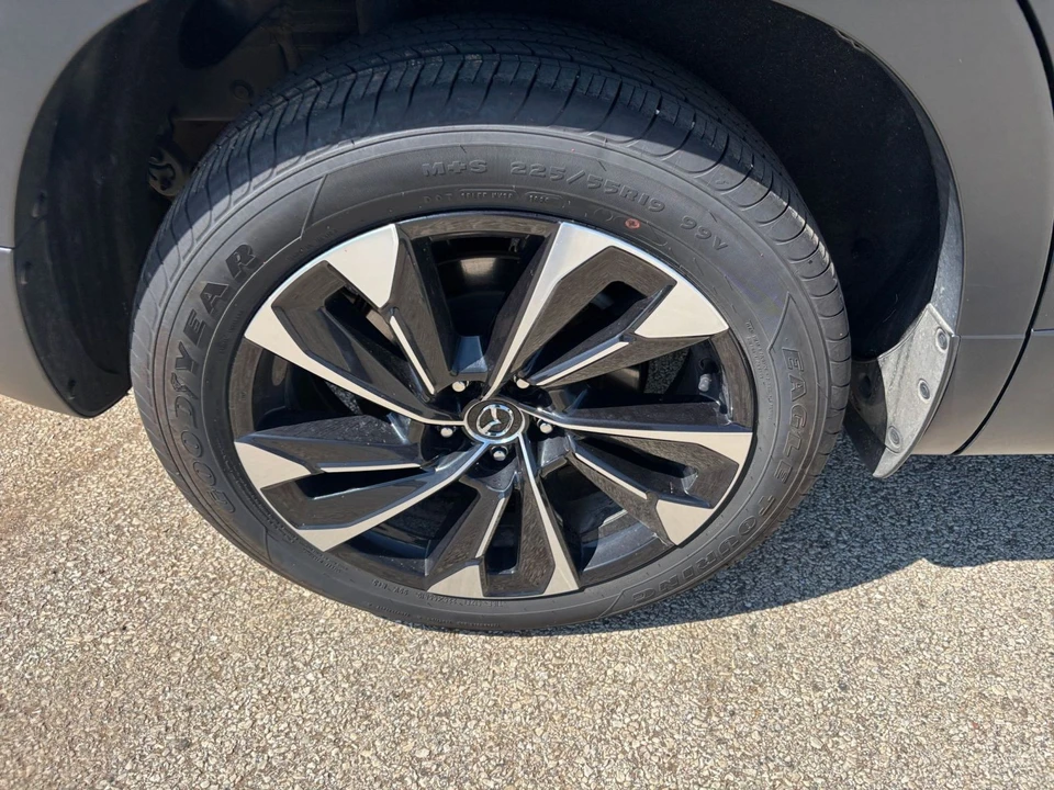 2025 Mazda CX-50 - Image 29 of 31