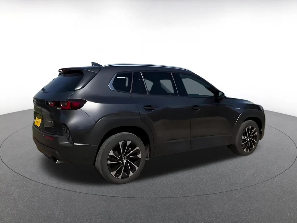 2025 Mazda CX-50 - Image 16 of 31