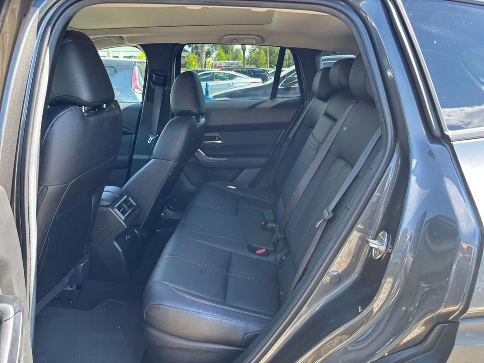 2025 Mazda CX-50 - Image 23 of 31