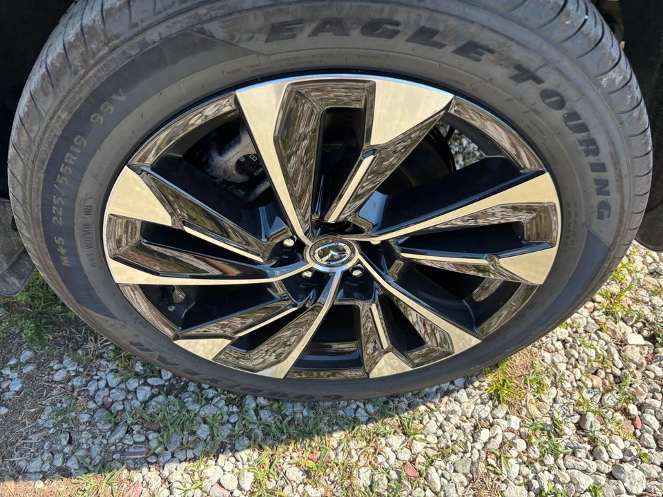 2025 Mazda CX-50 - Image 28 of 31