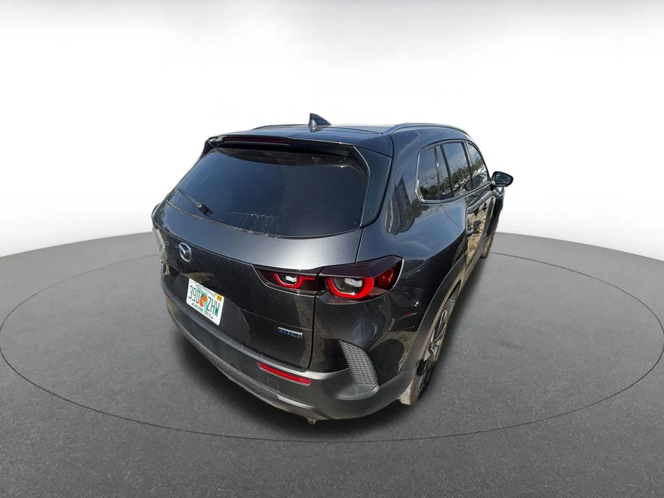 2025 Mazda CX-50 - Image 8 of 10