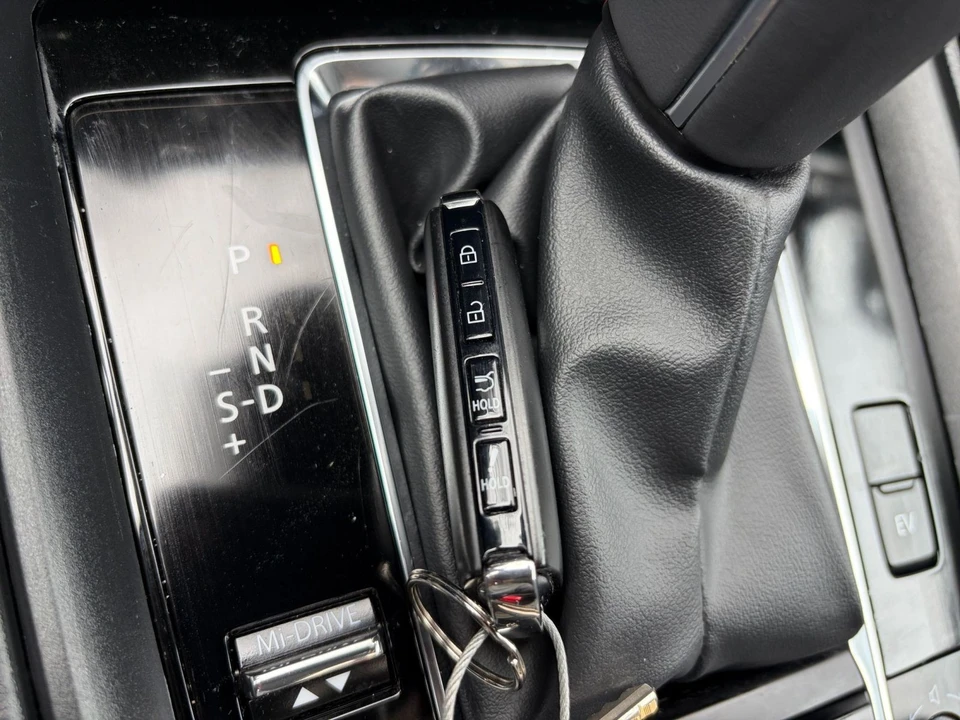 2025 Mazda CX-50 - Image 23 of 31