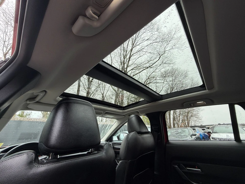 2025 Mazda CX-50 - Image 24 of 31