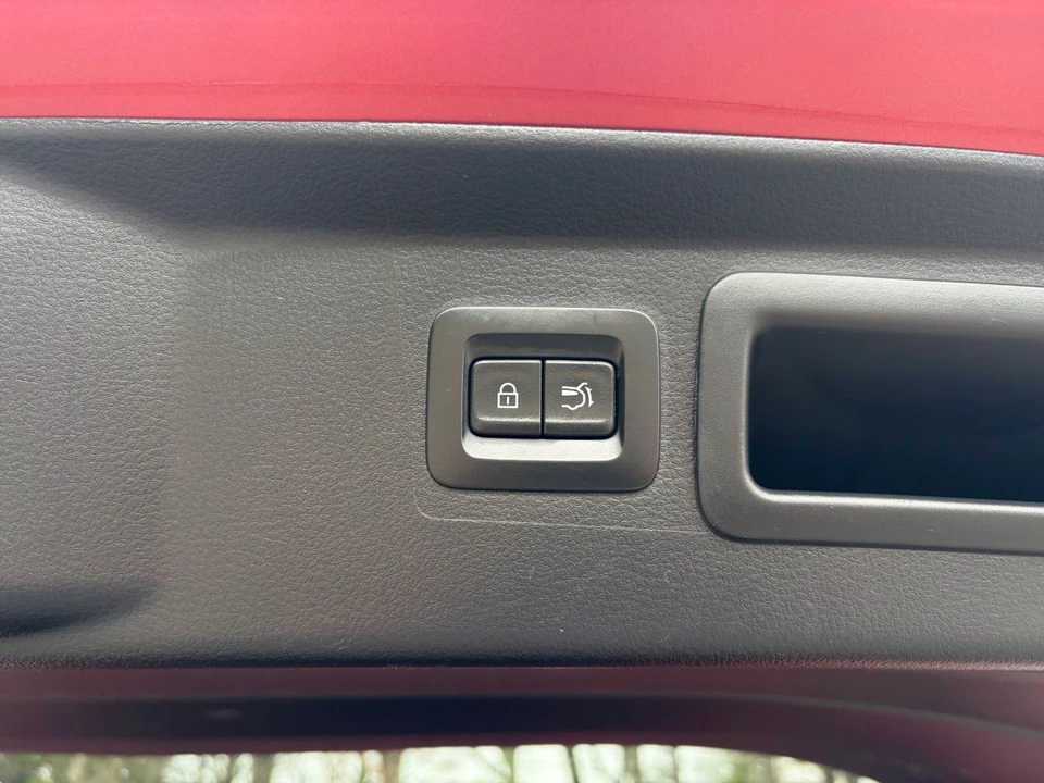 2025 Mazda CX-50 - Image 21 of 31
