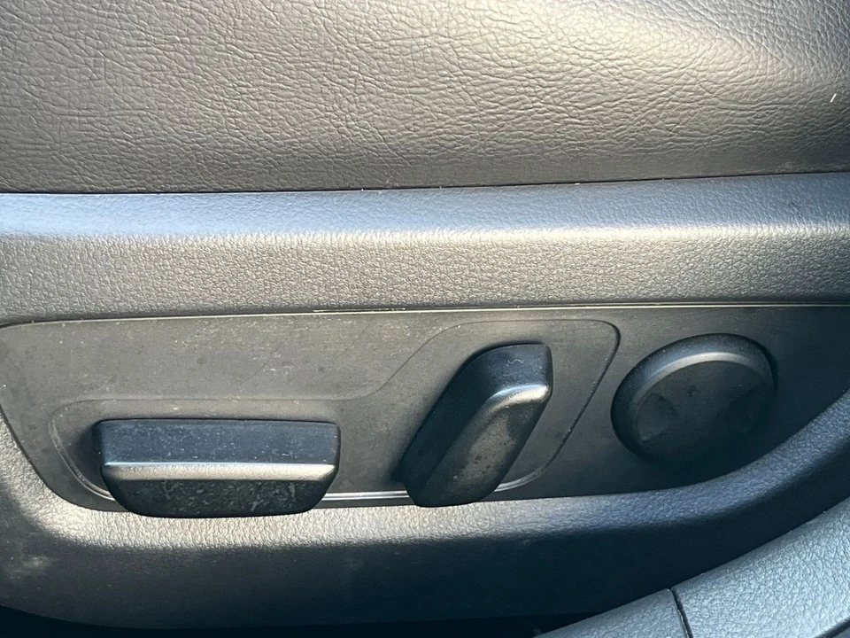 2025 Mazda CX-50 - Image 24 of 31