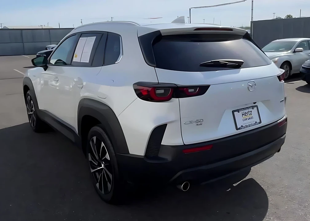 2025 Mazda CX-50 - Image 13 of 31