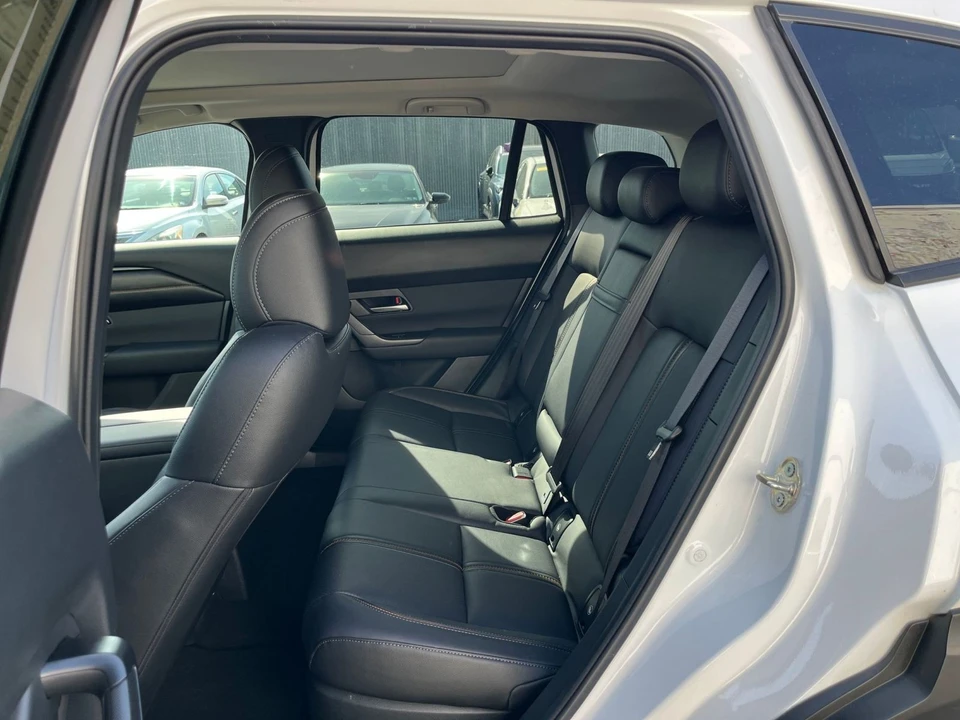 2025 Mazda CX-50 - Image 29 of 31