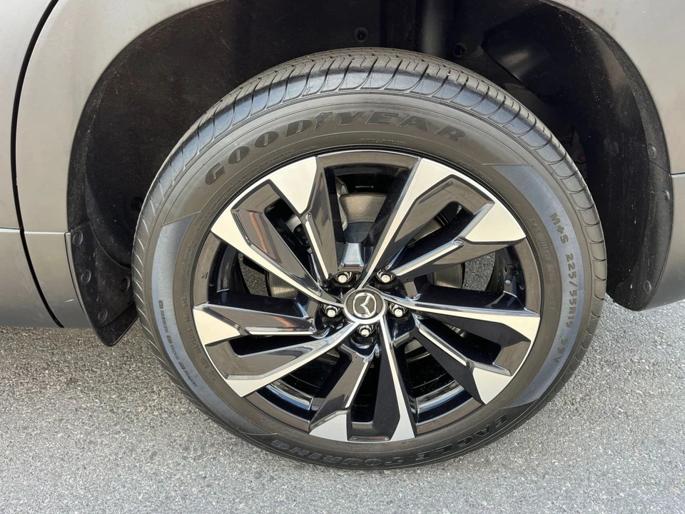 2025 Mazda CX-50 - Image 29 of 31